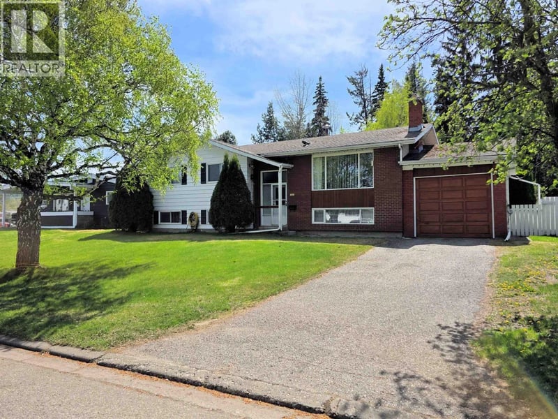 2697 ABBOTT Crescent, Prince George, British Columbia, V2L2X6, Prince George, British Columbia — photo 1 of 5