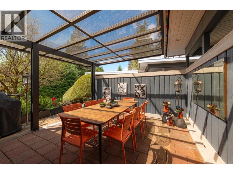 3669 EDGEMONT Boulevard, North Vancouver, British Columbia, V7R2P6, North Vancouver, British Columbia — photo 1 of 5