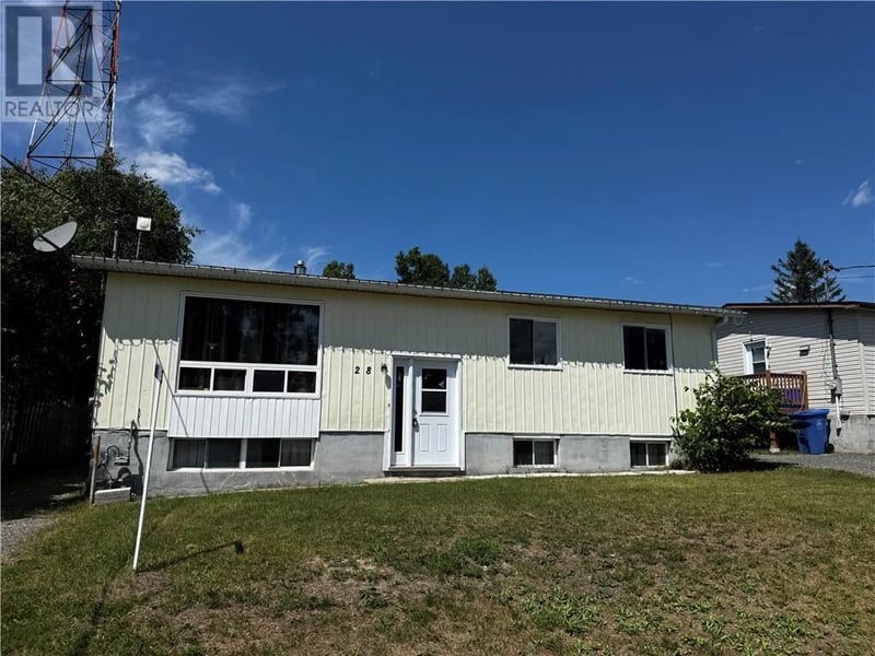 28 SPRUCE Street, Temagami, Ontario, P0H2A0, Temagami, Ontario — photo 1 of 5
