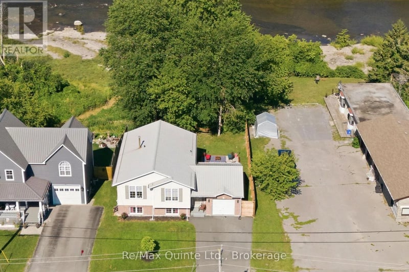 111 Cannifton Road North, Belleville (Thurlow Ward), Ontario, K0K1K0, Belleville (Thurlow Ward), Ontario — photo 1 of 5