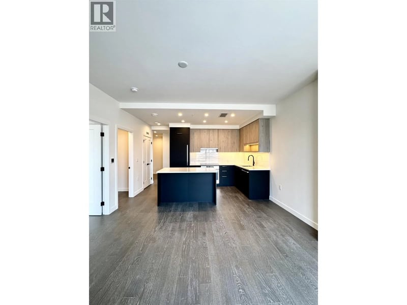 #211 8398 OAK Street, Vancouver, British Columbia, V6P0L9, Vancouver, British Columbia — photo 1 of 5