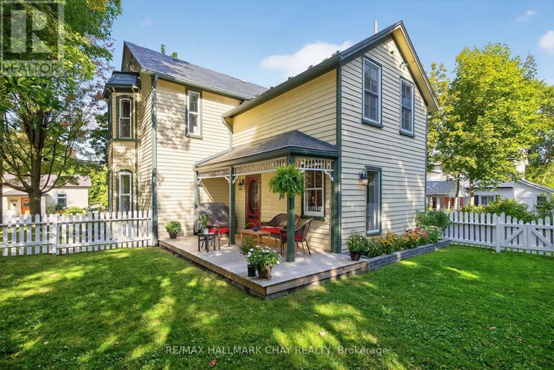 221 Prospect Street, Newmarket (Central Newmarket), Ontario, L3Y3T8, Newmarket (Central Newmarket), Ontario — photo 1 of 5