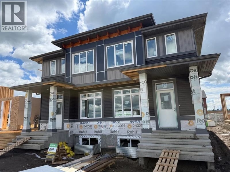 704 Sora Boulevard Southeast, Calgary, Alberta, T3S0M1, Calgary, Alberta — photo 1 of 5