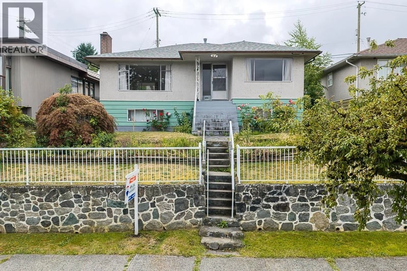 5326 FLEMING Street, Vancouver, British Columbia, V5P3E9, Vancouver, British Columbia — photo 1 of 5