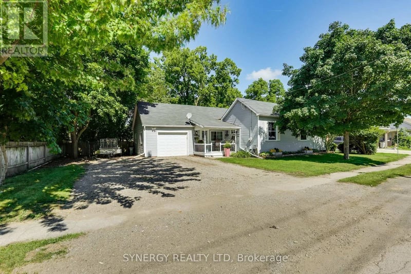 43 Canaan Street, Strathroy-Caradoc (SE), Ontario, N7G1L7, Strathroy-Caradoc (SE), Ontario — photo 1 of 5