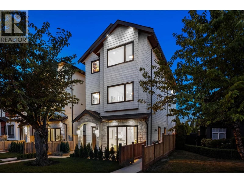 #2 6682 NAPIER Street, Burnaby, British Columbia, V5B2C3, Burnaby, British Columbia — photo 1 of 5
