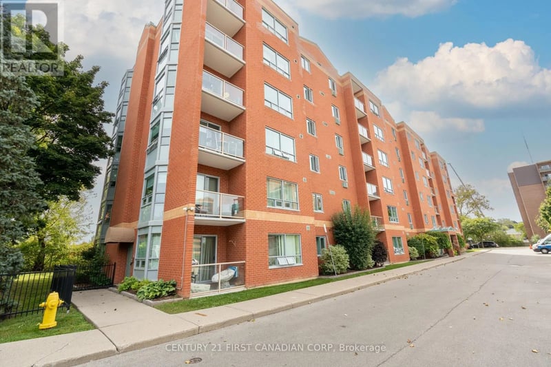 #608 77 Baseline Road West, London South (South E), Ontario, N6J1V5, London South (South E), Ontario — photo 1 of 5