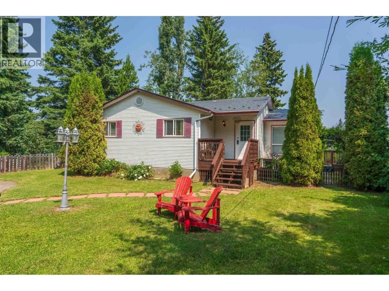 11330 LAKESIDE Drive, Prince George, British Columbia, V2K5M6, Prince George, British Columbia — photo 1 of 5