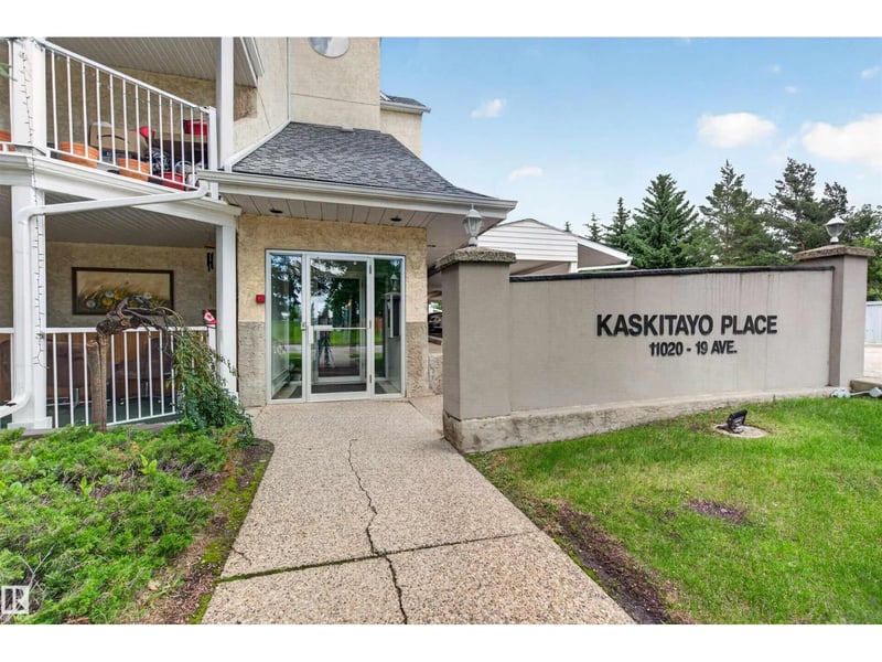 #302 11020 19 AV NW, Edmonton, Alberta, T6J6P5, Edmonton, Alberta — photo 1 of 5
