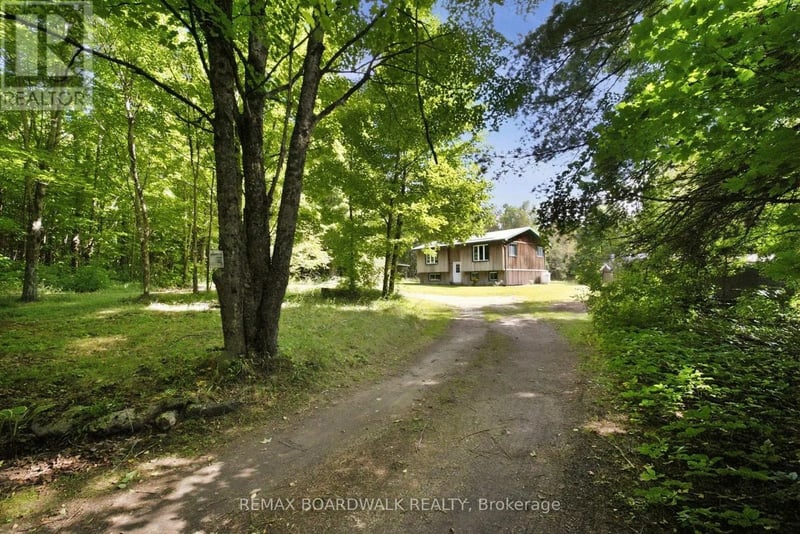 6043 511 Highway, Lanark Highlands, Ontario, K0G1K0, Lanark Highlands, Ontario — photo 1 of 5