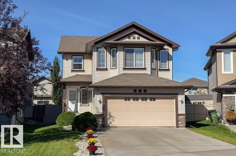 16120 138 ST NW, Edmonton, Alberta, T6V0E2, Edmonton, Alberta — photo 1 of 5