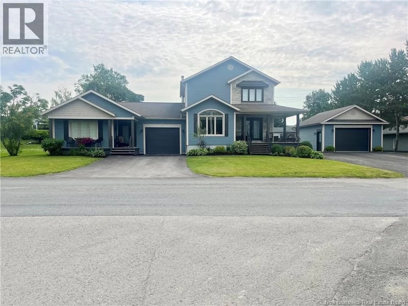 37 Beaulieu Street, Saint-Quentin, New Brunswick, E8A1B5, Saint-Quentin, New Brunswick — photo 1 of 5