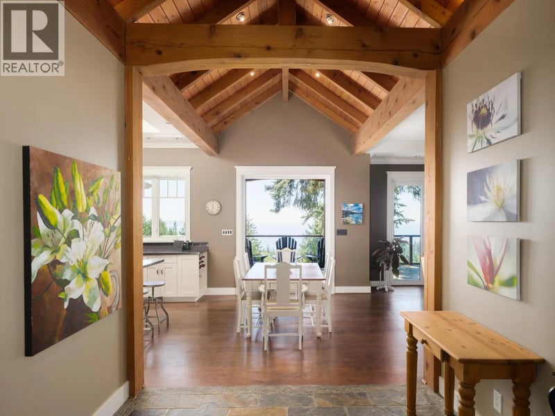 1010 COWAN POINT Drive, Bowen Island, British Columbia, V0N1G2, Bowen Island, British Columbia — photo 1 of 5