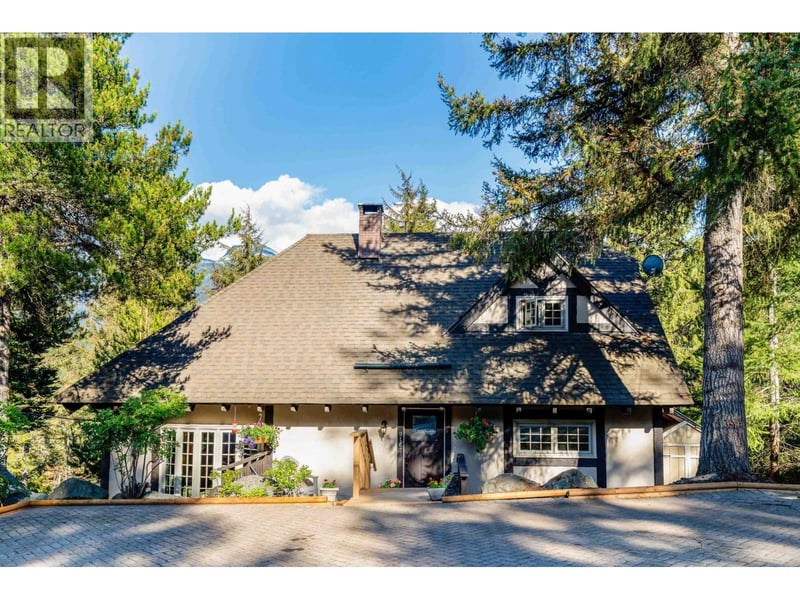 9167 EMERALD Drive, Whistler, British Columbia, V8E0G5, Whistler, British Columbia — photo 1 of 5