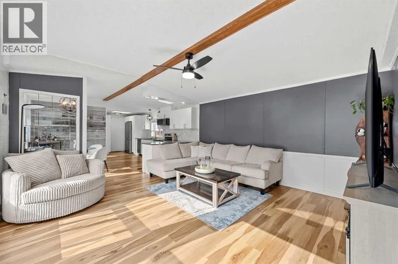 1101 84 Street Northeast, Calgary, Alberta, T2A7X2, Calgary, Alberta — photo 1 of 5