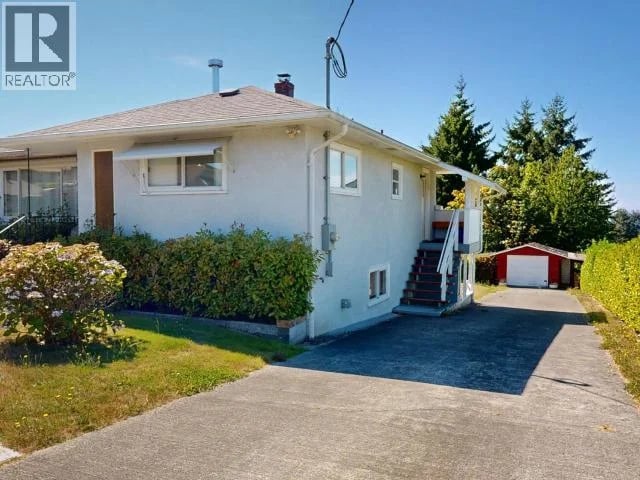 4603 HARVIE AVE, Powell River, British Columbia, V8A2N9, Powell River, British Columbia — photo 1 of 5