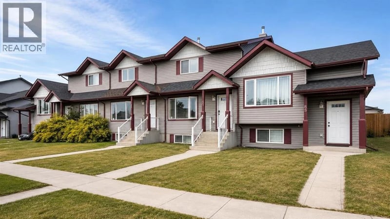 83 Lakeway Boulevard, Sylvan Lake, Alberta, T4S2P4, Sylvan Lake, Alberta — photo 1 of 5