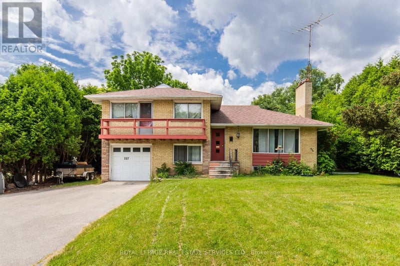 #Unit #2 227 Lakeshore Road West, Oakville (CO Central), Ontario, L6K1E9, Oakville (CO Central), Ontario — photo 1 of 5