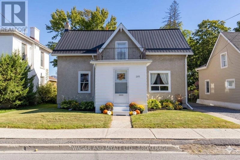 205 Centre Street North, Greater Napanee (Greater Napanee), Ontario, K7R1N7, Greater Napanee (Greater Napanee), Ontario — photo 1 of 5