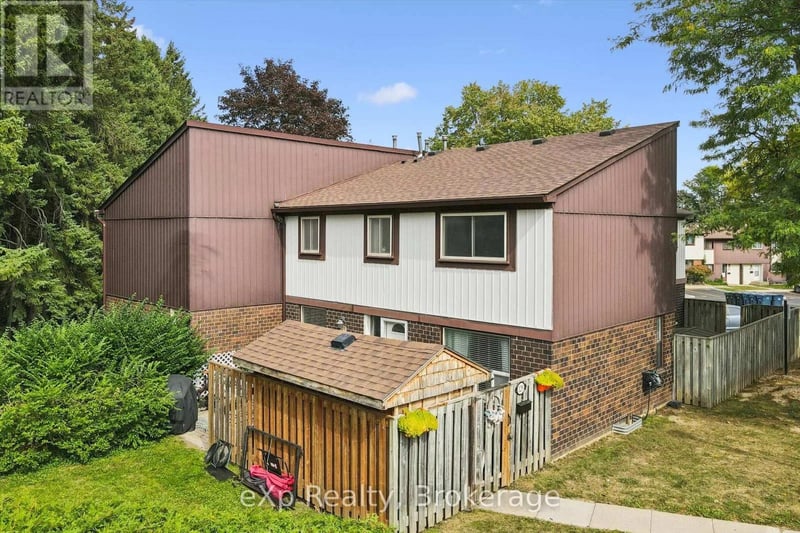 #129 45 Marksam Road, Guelph (Willow West/Sugarbush/West Acres), Ontario, N1H6Y9, Guelph (Willow West/Sugarbush/West Acres), Ontario — photo 1 of 5