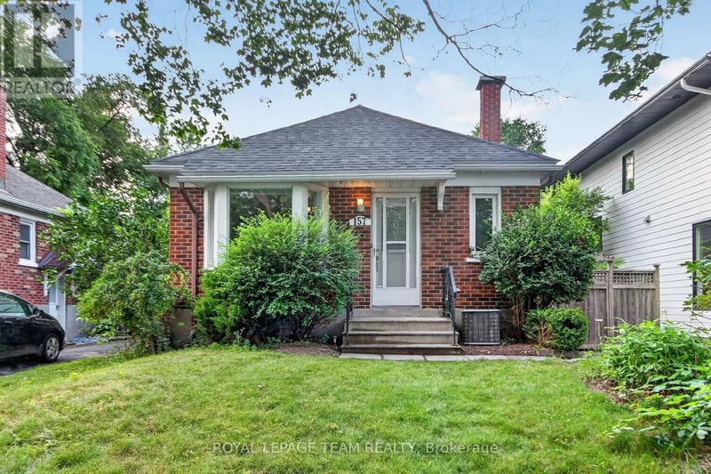 157 Mulvihill Avenue, Ottawa, Ontario, K1Z6Y3, Ottawa, Ontario — photo 1 of 5