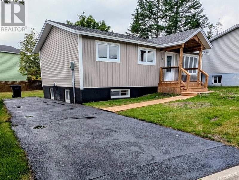 7 Norman Drive, Mount Pearl, Newfoundland & Labrador, A1N2T9, Mount Pearl, Newfoundland & Labrador — photo 1 of 5