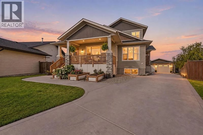 17 Hammond Close, Sylvan Lake, Alberta, T4S0C7, Sylvan Lake, Alberta — photo 1 of 5