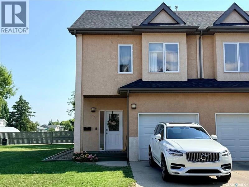 34 701 McIntosh STREET E, Swift Current, Saskatchewan, S9H1H7, Swift Current, Saskatchewan — photo 1 of 5