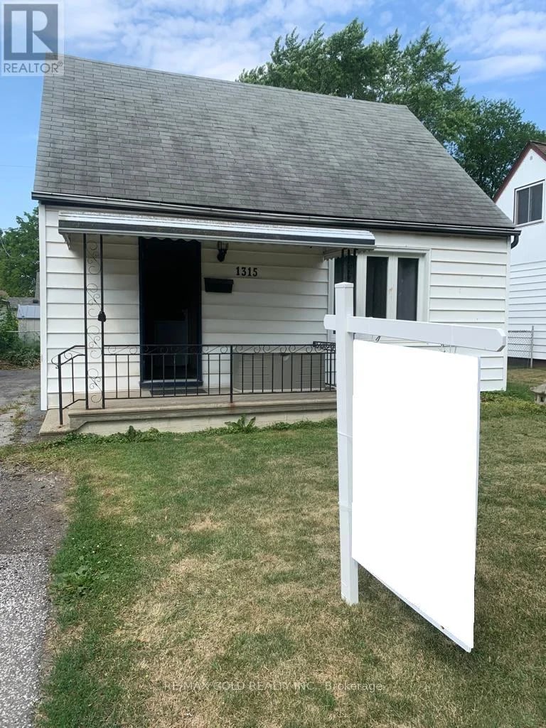 1315 Partington Avenue, Windsor, Ontario, N9B2P5, Windsor, Ontario — photo 1 of 5