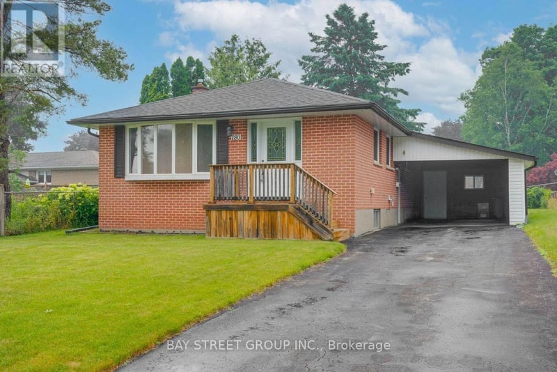 180 Rose Street, Barrie (Wellington), Ontario, L4M2T9, Barrie (Wellington), Ontario — photo 1 of 5