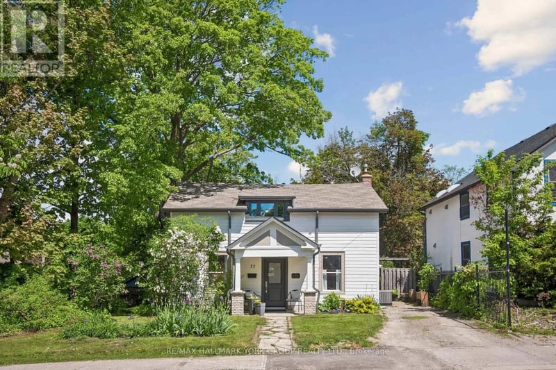 37 Arnold Crescent, Richmond Hill (Mill Pond), Ontario, L4C3R6, Richmond Hill (Mill Pond), Ontario — photo 1 of 5
