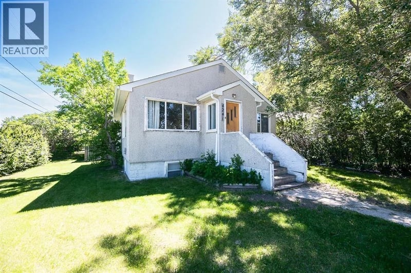 4241 41 Avenue, Red Deer, Alberta, T4N2Y1, Red Deer, Alberta — photo 1 of 5