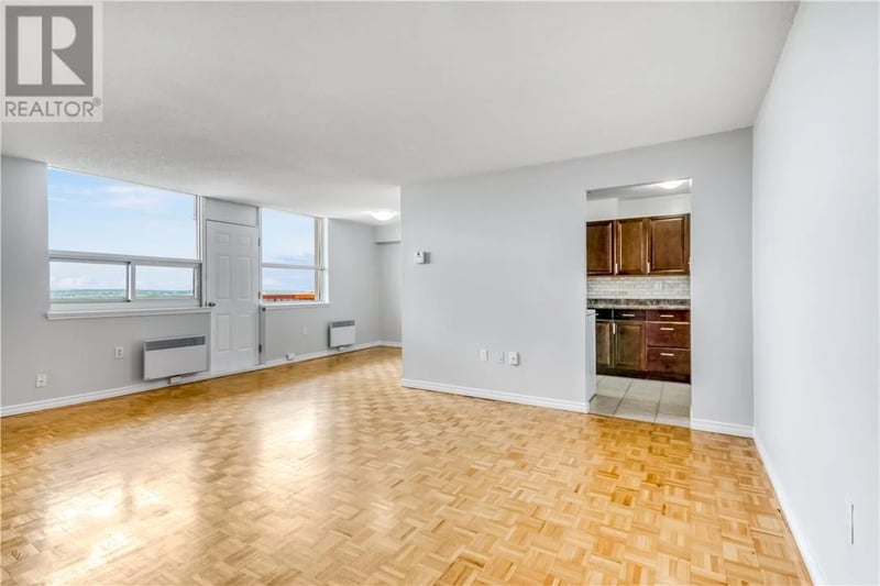 901 Lasalle Boulevard Unit# PH4, Greater Sudbury, Ontario, P3A1X7, Greater Sudbury, Ontario — photo 1 of 5