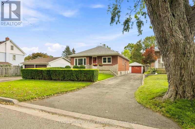 285 Muriel Avenue, Oshawa (McLaughlin), Ontario, L1J2W8, Oshawa (McLaughlin), Ontario — photo 1 of 5