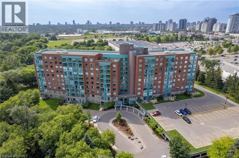#611 55 BLUE SPRINGS Drive, Waterloo, Ontario, N2J4T3, Waterloo, Ontario — photo 1 of 5