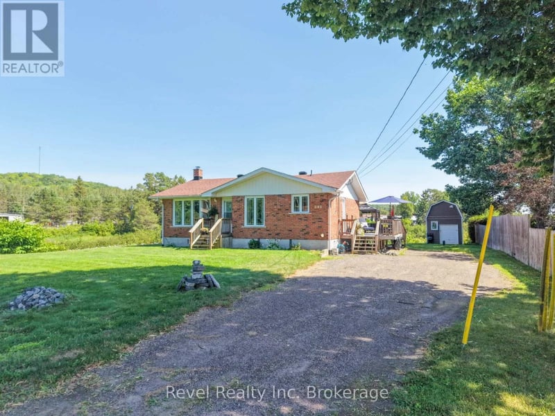 201 Bird Street, Powassan (Trout Creek), Ontario, P0H2L0, Powassan (Trout Creek), Ontario — photo 1 of 5