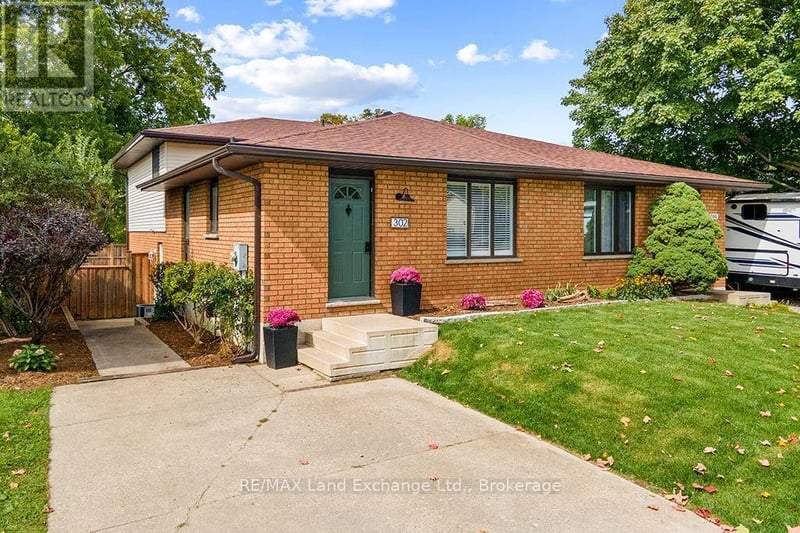 302 Bricker Street, Saugeen Shores, Ontario, N0H2C1, Saugeen Shores, Ontario — photo 1 of 5