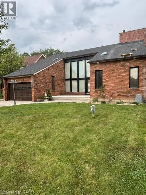 #2 105 MAPLE Drive, Hamilton, Ontario, L8M1X1, Hamilton, Ontario — photo 1 of 5