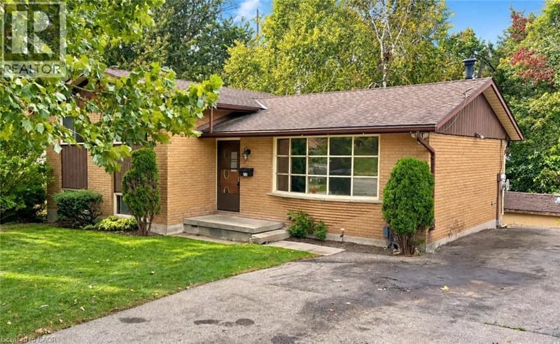 213 BELGRAVE Street, Woodstock, Ontario, N4S7K1, Woodstock, Ontario — photo 1 of 2