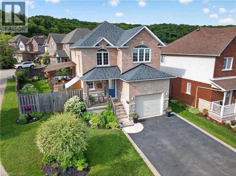 104 UDELL Way, Grimsby, Ontario, L3M5N4, Grimsby, Ontario — photo 1 of 5