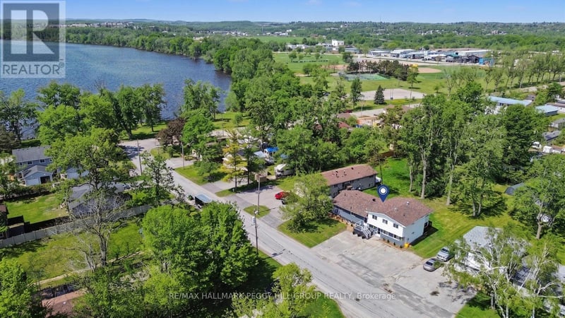 22 Olive Crescent, Orillia, Ontario, L3V1G1, Orillia, Ontario — photo 1 of 5