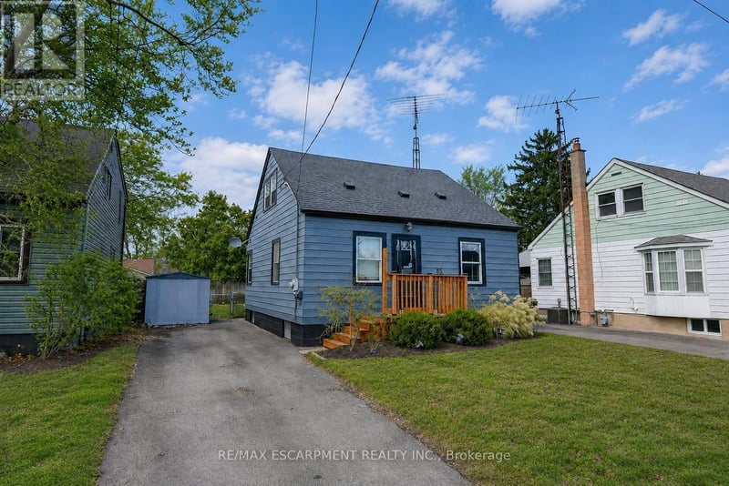 85 Grass Avenue, St. Catharines (Downtown), Ontario, L2R1T2, St. Catharines (Downtown), Ontario — photo 1 of 5