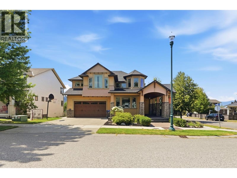 5765 Mountainside Drive, Kelowna, British Columbia, V1W5H2, Kelowna, British Columbia — photo 1 of 5
