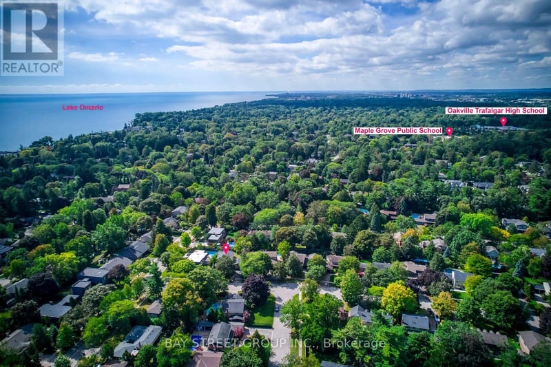 216 Beechfield Road, Oakville (FD Ford), Ontario, L6J5H7, Oakville (FD Ford), Ontario — photo 1 of 5