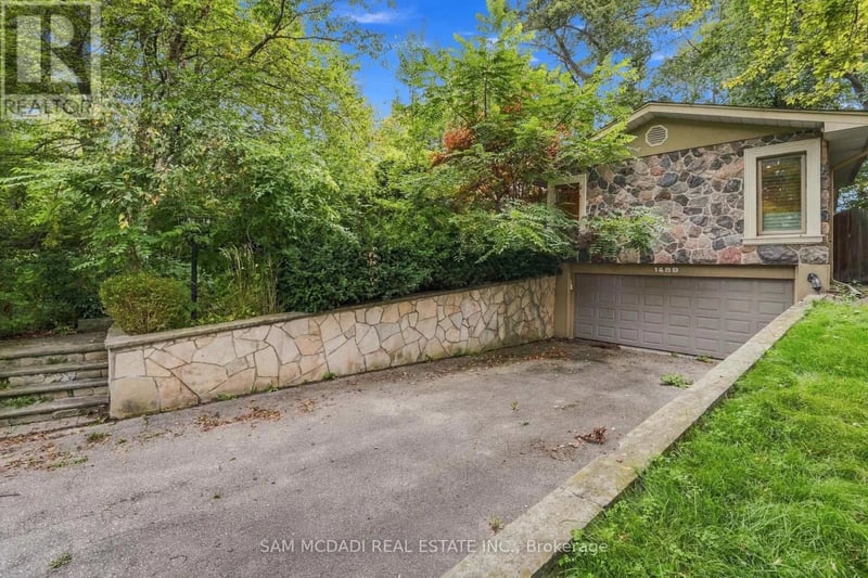 1459 Birchwood Drive, Mississauga (Lorne Park), Ontario, L5J1T3, Mississauga (Lorne Park), Ontario — photo 1 of 5