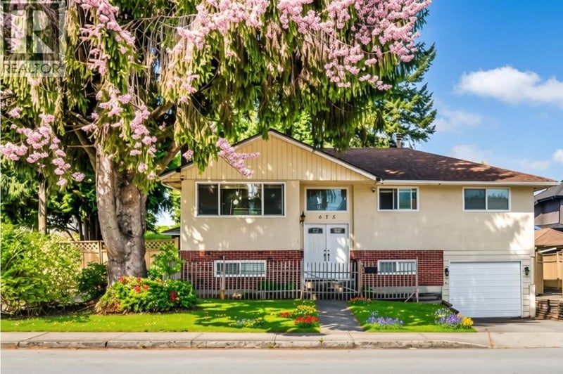675 DUNCAN Avenue, Burnaby, British Columbia, V5B4M1, Burnaby, British Columbia — photo 1 of 5