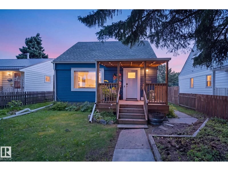 12131 126 ST NW, Edmonton, Alberta, T5L0W6, Edmonton, Alberta — photo 1 of 5
