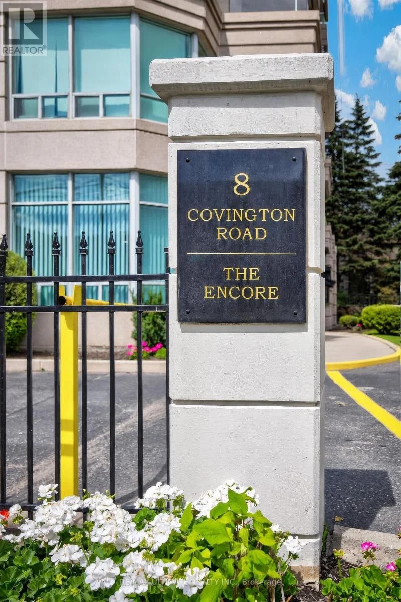 #808 8 Covington Road, Toronto (Englemount-Lawrence), Ontario, M6A3E5, Toronto (Englemount-Lawrence), Ontario — photo 1 of 5