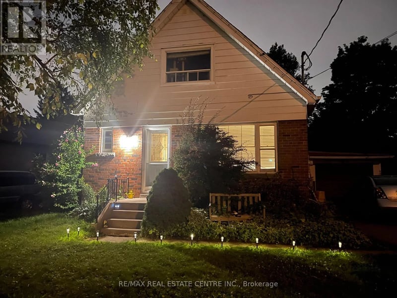 #Main Floor 34 Singleton Road, Toronto (Wexford-Maryvale), Ontario, M1R1H9, Toronto (Wexford-Maryvale), Ontario — photo 1 of 5