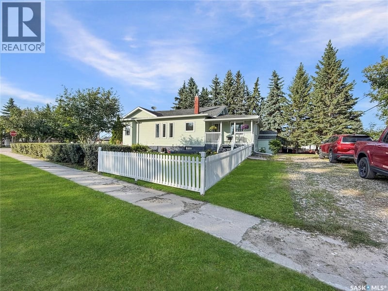 336 Main Street, Debden, Saskatchewan, S0J0S0, Debden, Saskatchewan — photo 1 of 5